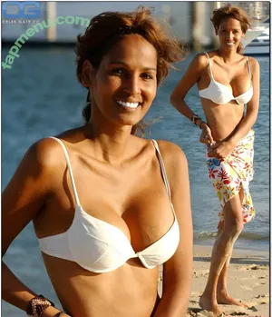 Nadja Abd El Farrag / nadjaabdelfarrag_official nude photo #0054