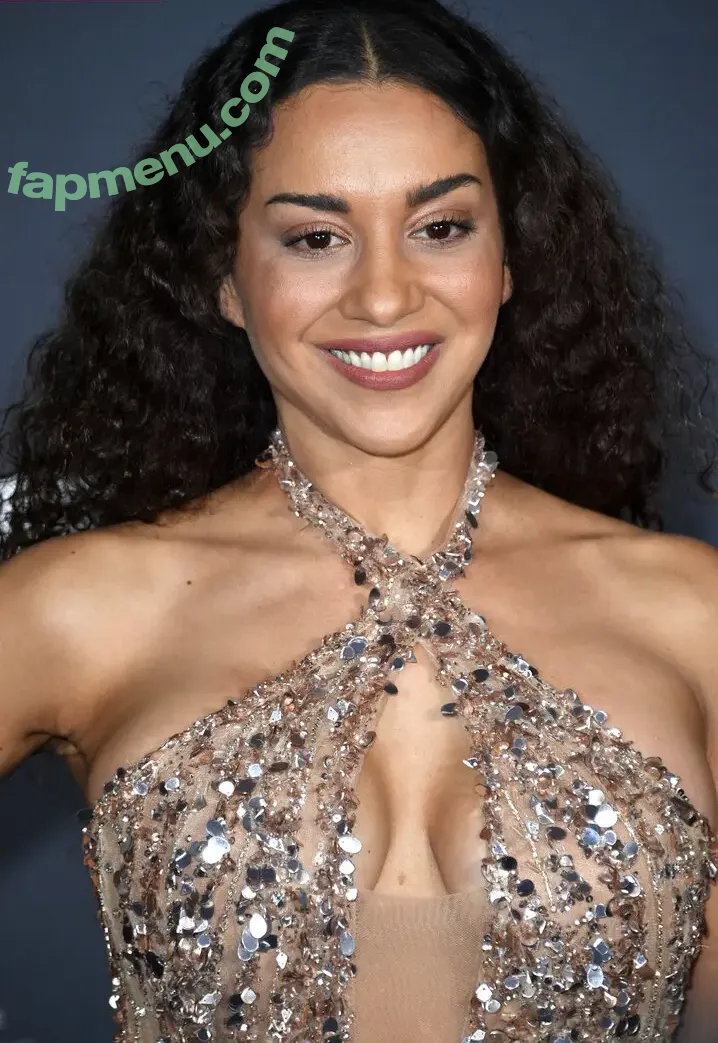 Nadja Benaissa nude photo #0007 (nadjabenaissa)