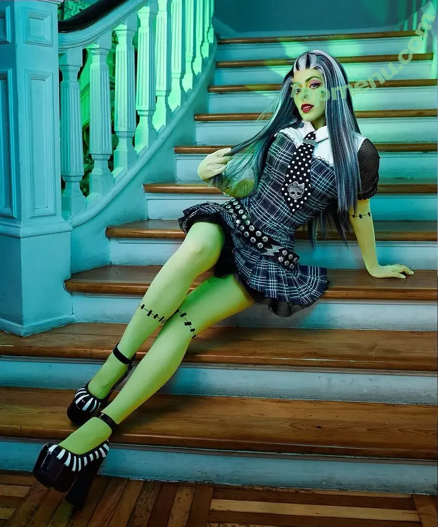 Nadyasonika nude photo #0150 (Nadyasonika)