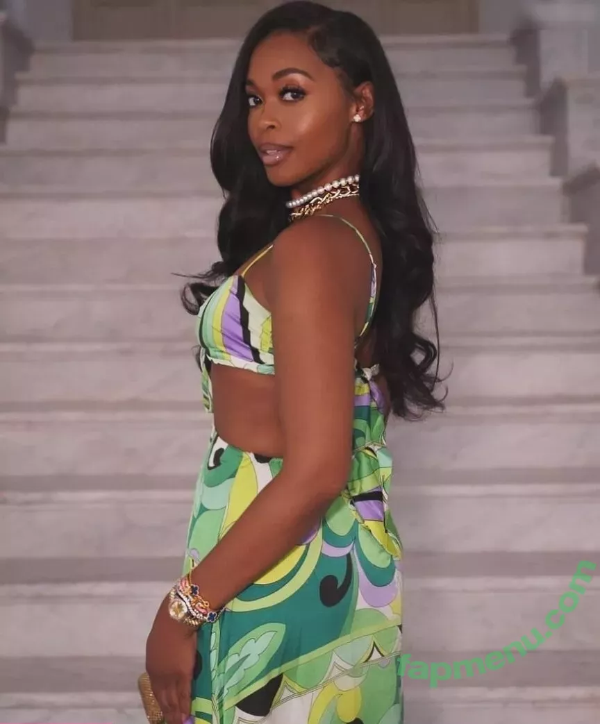 Nafessa Williams nude photo #0079 (deewilliams / nafessawilliams)