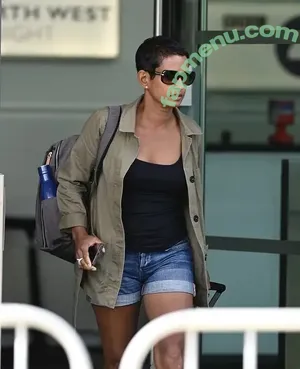 Naga Munchetty / tvnaga nude photo #0070