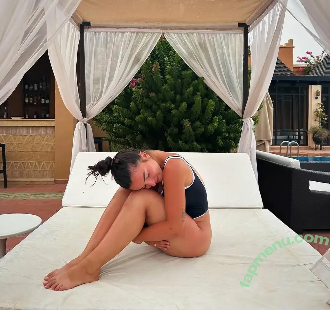 nagoreiturregii nude photo #0087 (nagoreeiturregi)