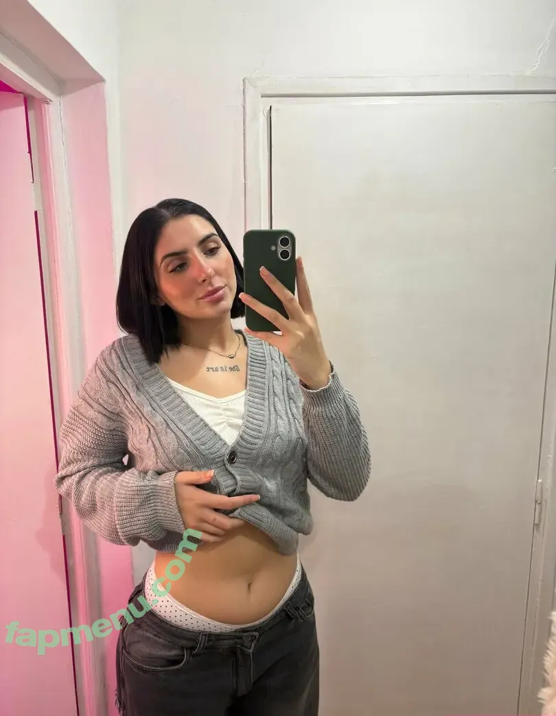 Nahiaraxo nude photo #0078 (Nahiaraxo)