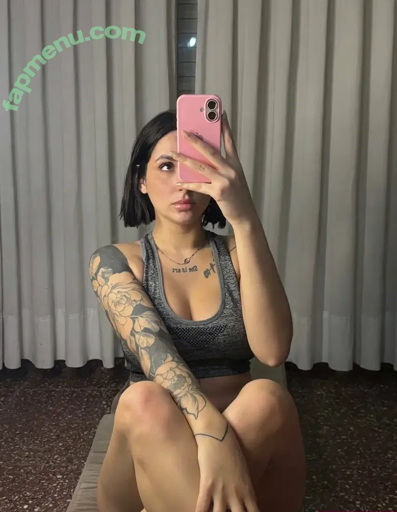 Nahiaraxo nude photo #0089 (Nahiaraxo)