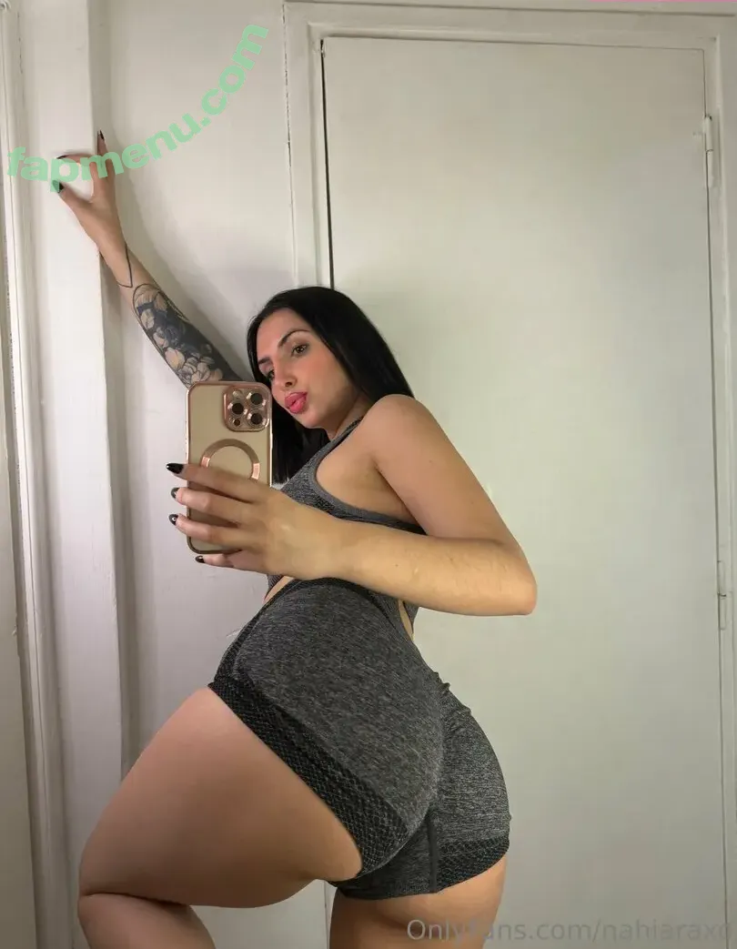 Nahiaraxo nude photo #0099 (Nahiaraxo)