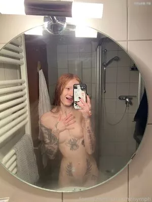 Naiadthenymph / gingernymph666 / naiadthenympho nude photo #0184