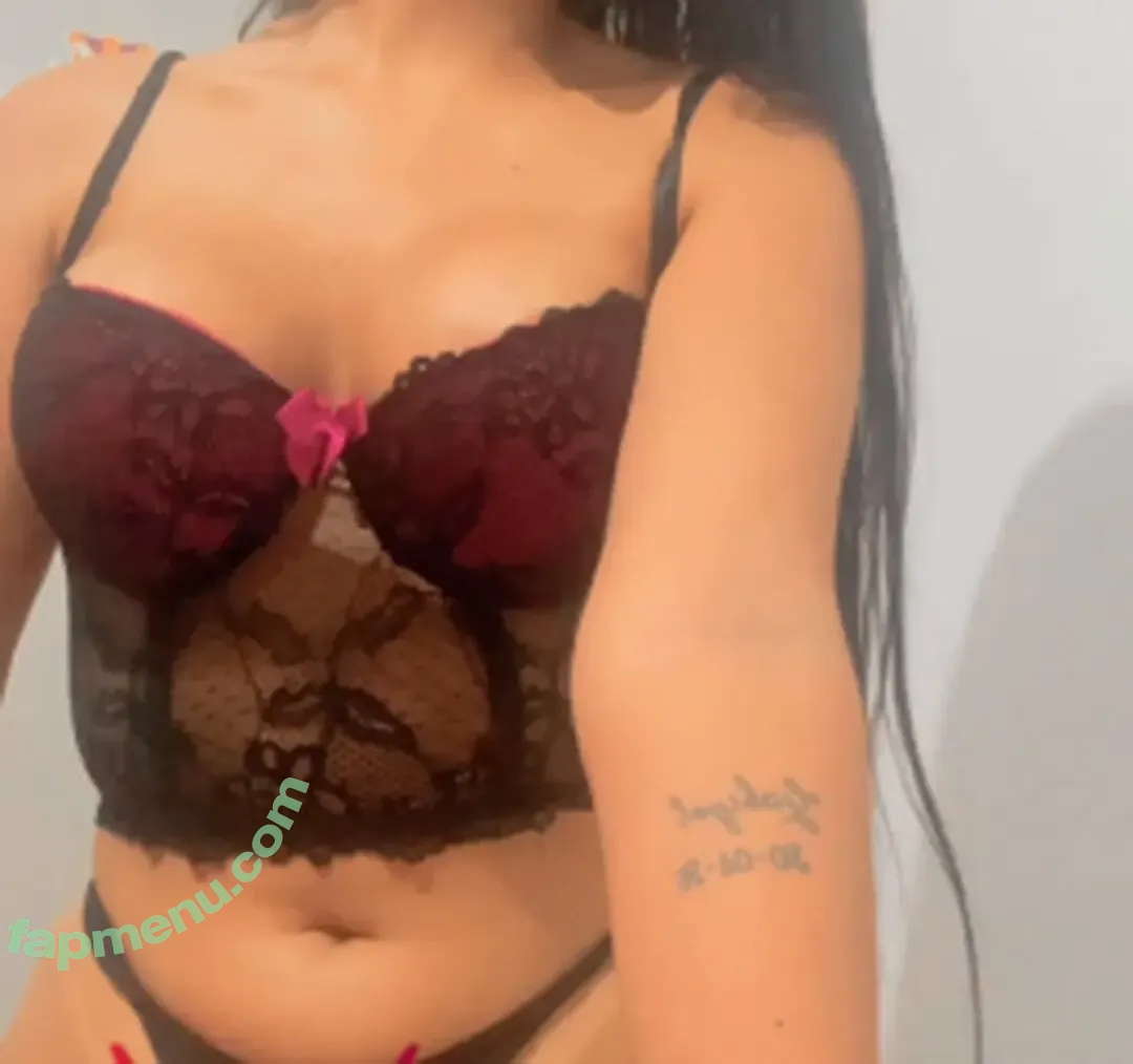 Naiara Love nude photo #0006 (anttonella1 / naiarafada)