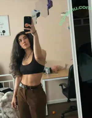 Naila Iqbal / NylaWHO / NylaWHO1 / alienalianz nude photo #0040