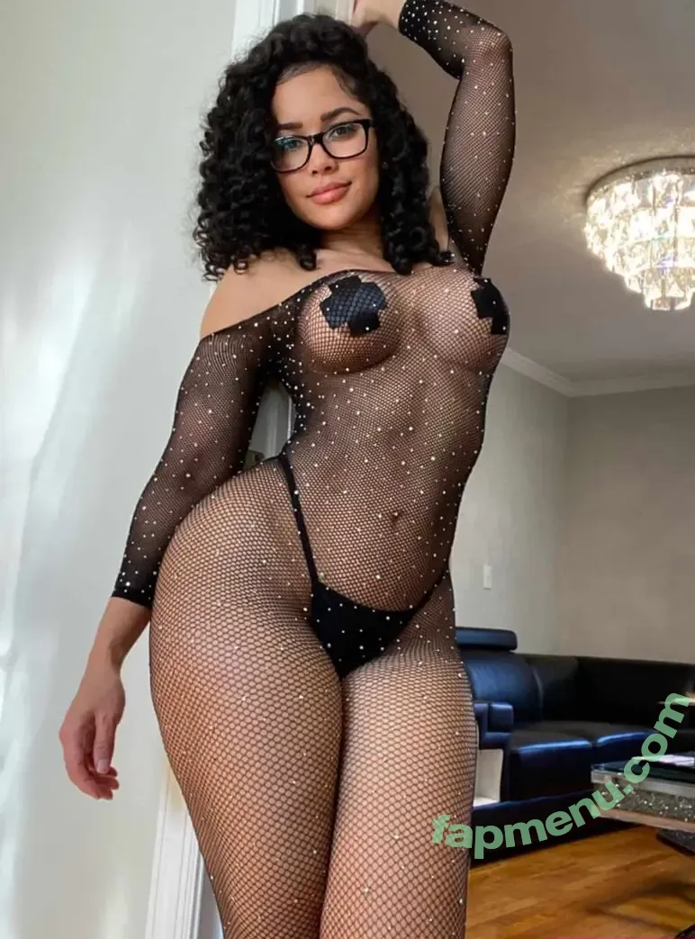 Nailah Rossi nude photo #0131 (imnailah_)