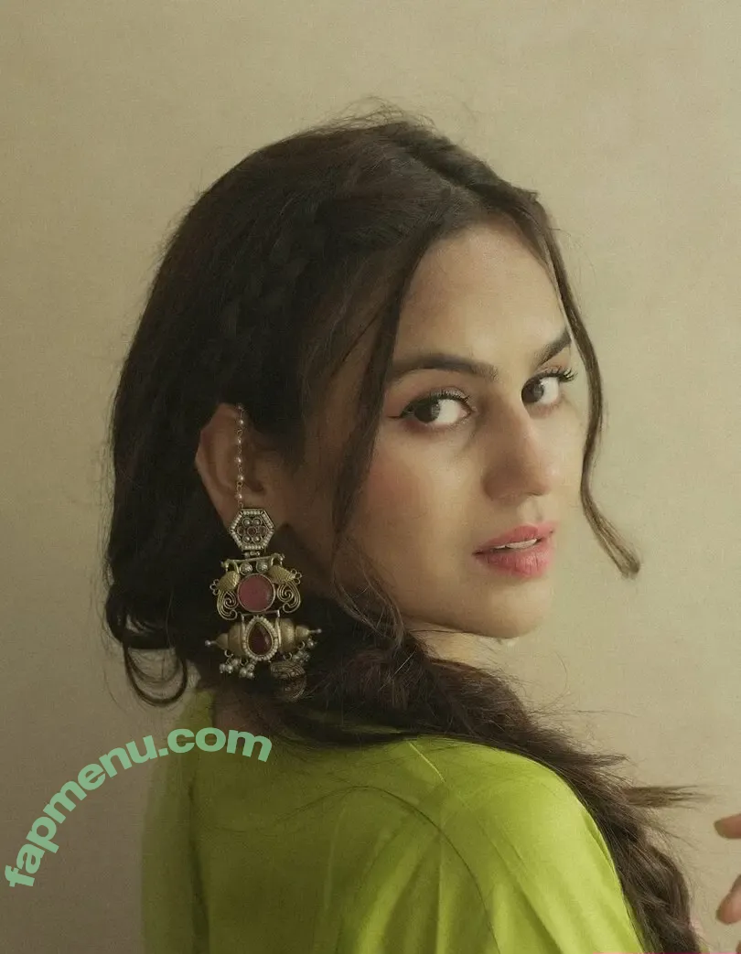 Nainsi Singh nude photo #0001 (Nashreels)