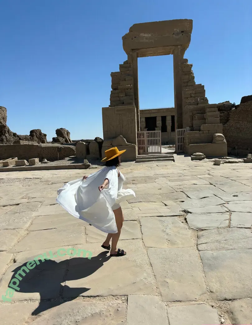 naked_eve nude photo #0150 (thenakedeve)