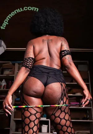  nude photo #0004
