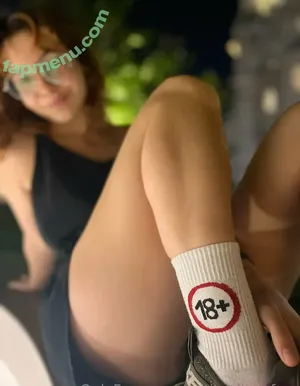  nude photo #0004