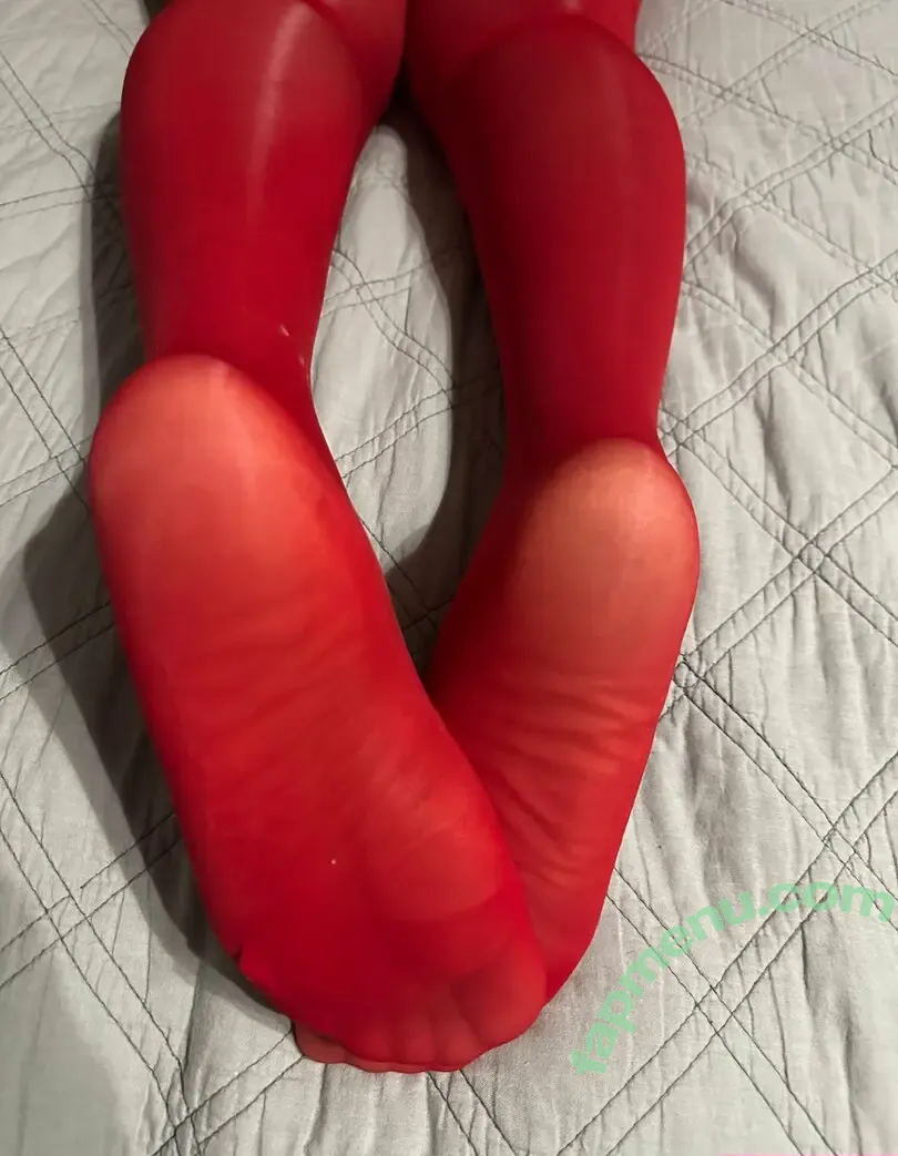 nakedcaramelsoles nude photo #0029 (nakedcaramelsoles)