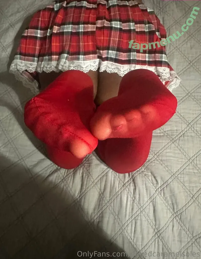 nakedcaramelsoles nude photo #0031 (nakedcaramelsoles)