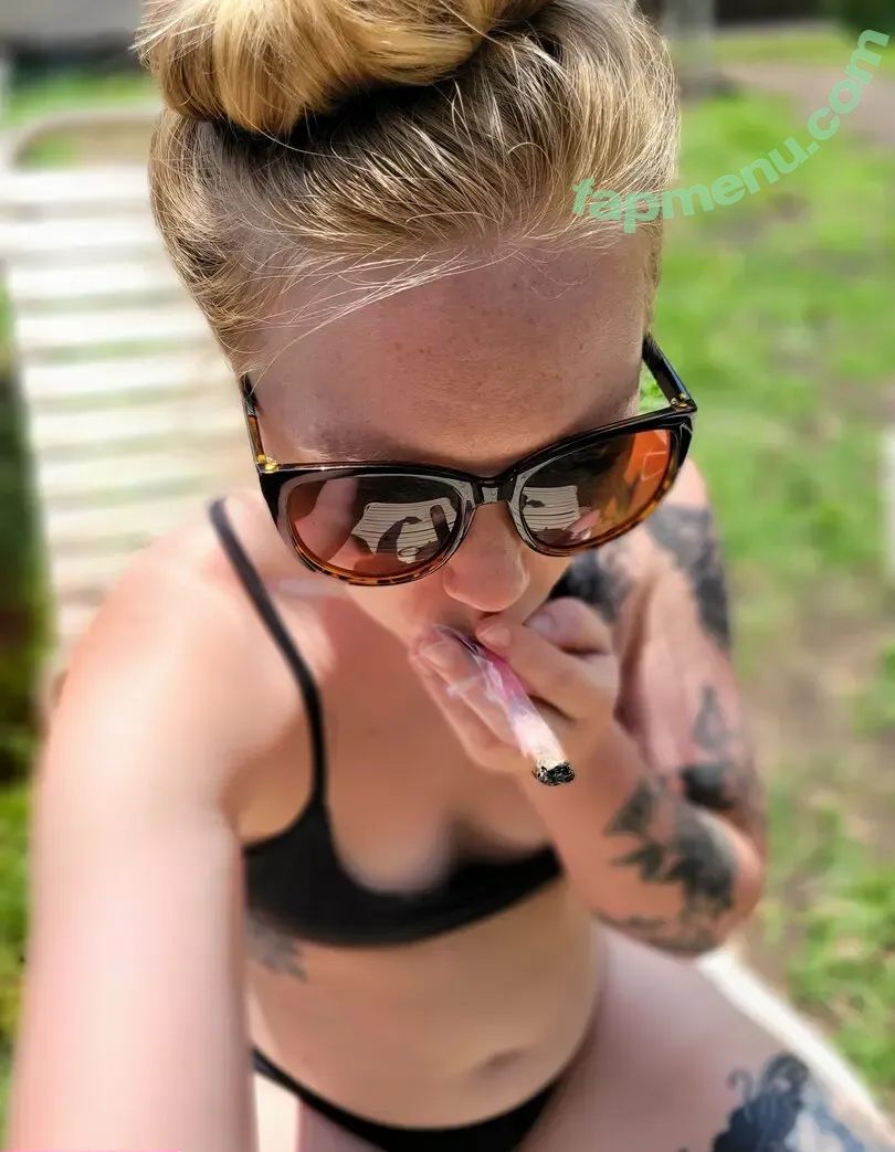 nakedplantlady nude photo #0080 (the.nakedplantlady)