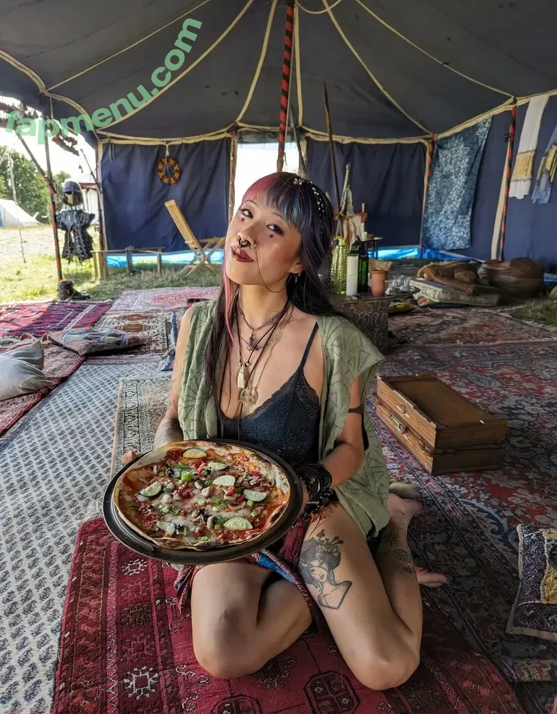 nakito.free nude photo #0049 (nakito.ff)