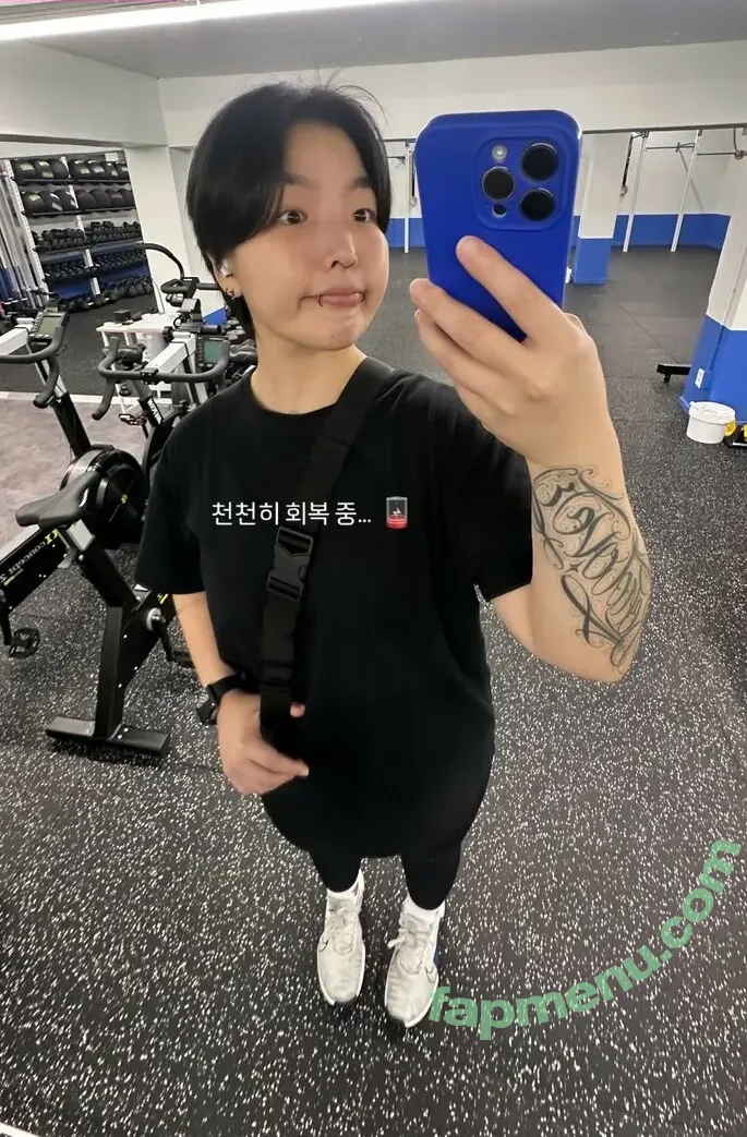 Nakki Hyung nude photo #0018 (nakki_hyung / nikkicheeks2)