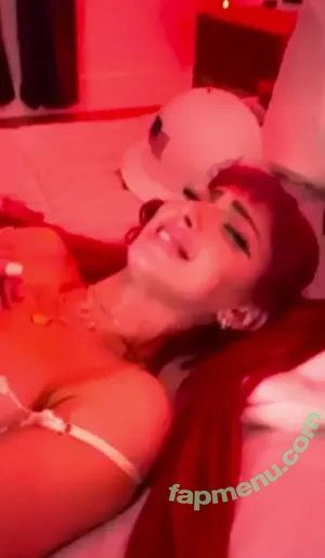  nude photo #0005