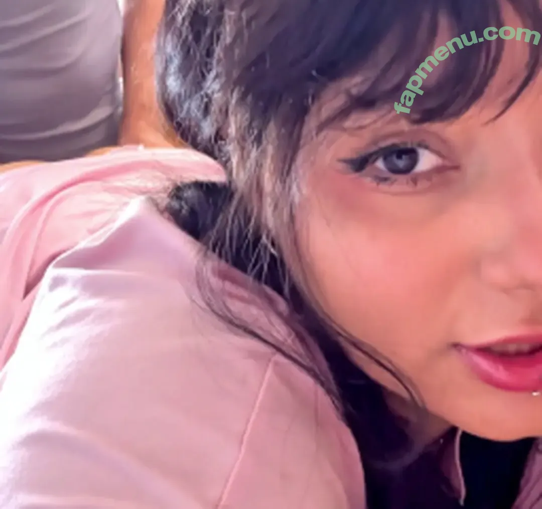 Nallinha nude photo #0107 (1nala_dog / illyxbbyfree / little_nalla / little_nalla_)