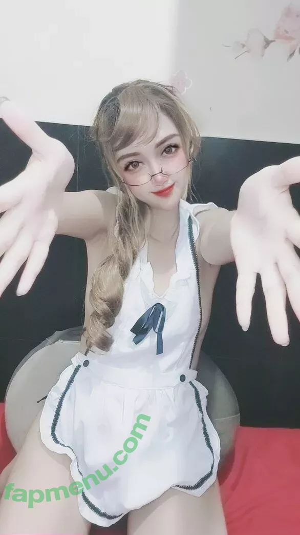 NaMi nude photo #0032 (NamiMFC / Nami_ / namicommunicate)