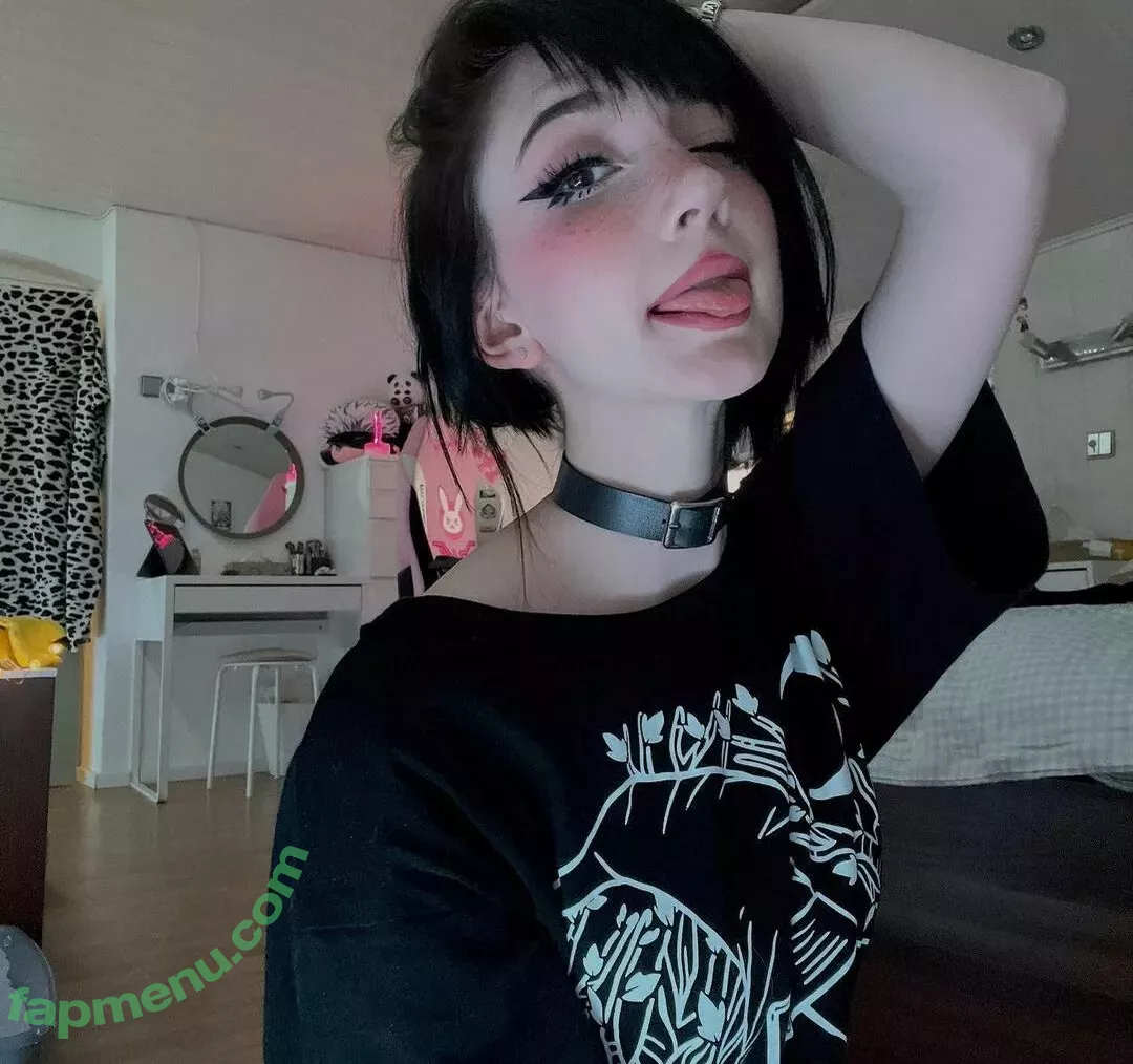 Nananightray nude photo #0006 (nsaneee)
