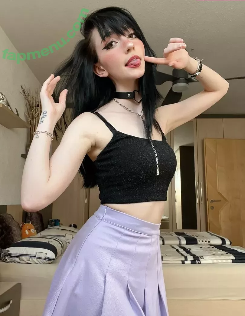 Nananightray nude photo #0009 (nsaneee)