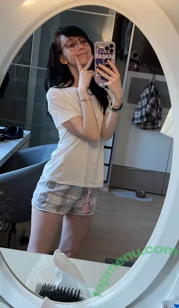 Nananightray nude photo #0020 (nsaneee)