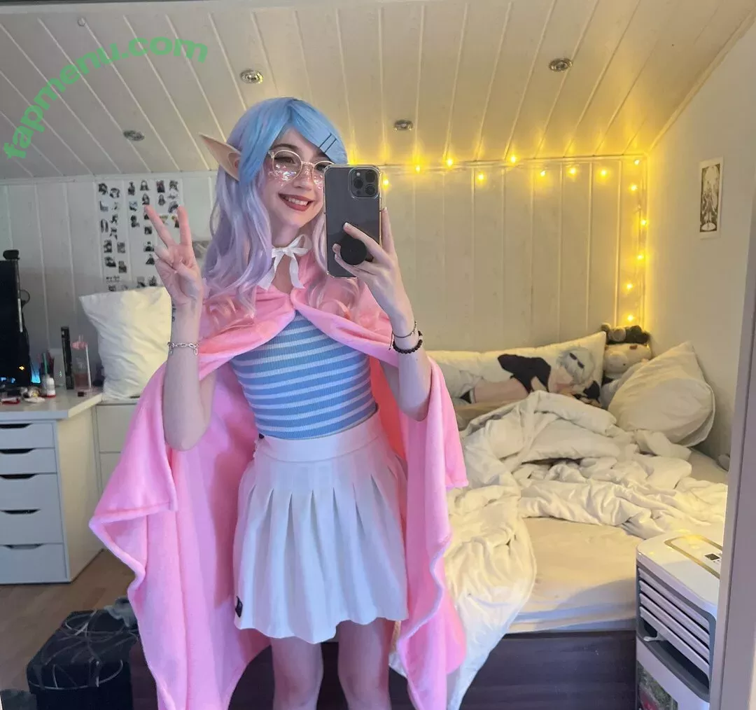 Nananightray nude photo #0035 (nsaneee)