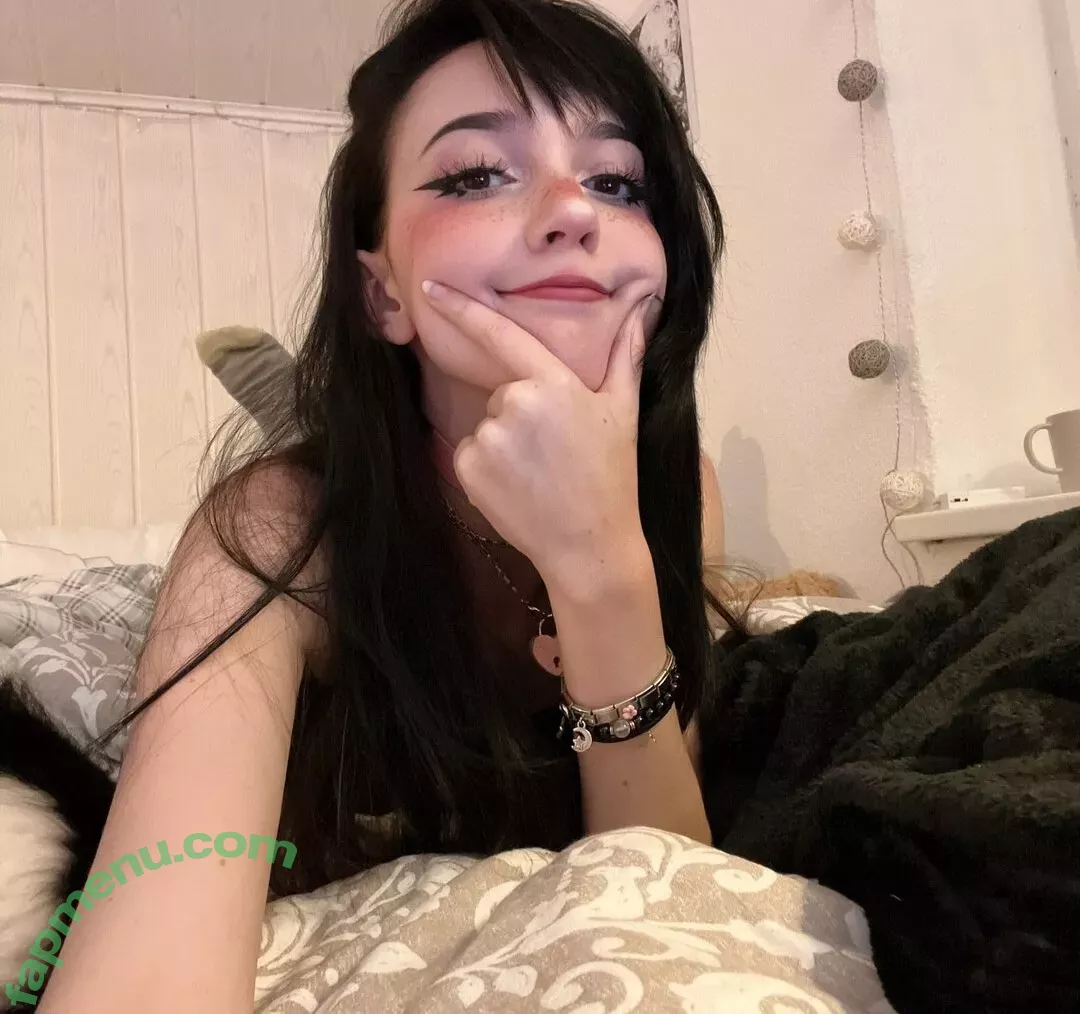 Nananightray nude photo #0044 (nsaneee)