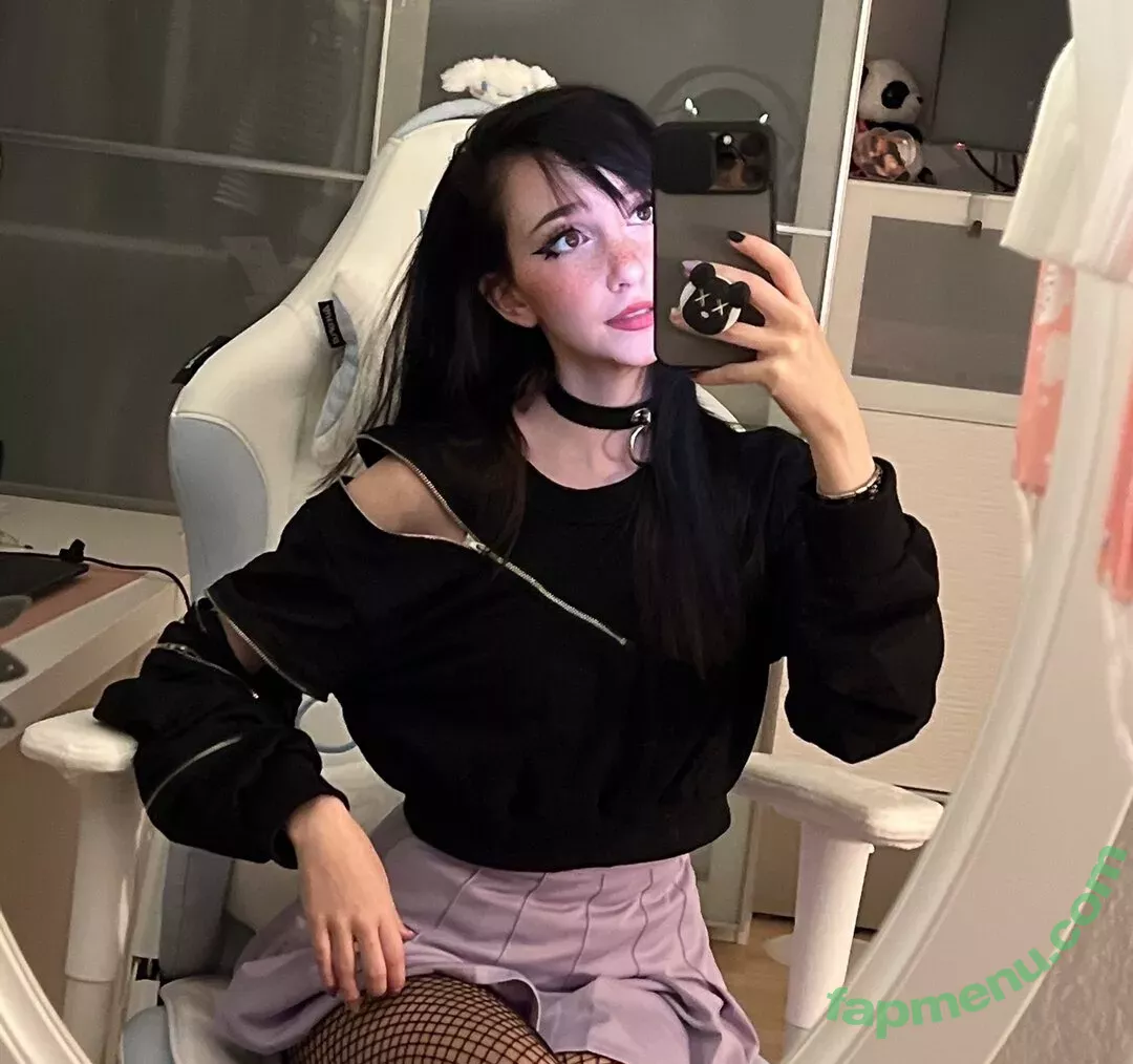 Nananightray nude photo #0047 (nsaneee)