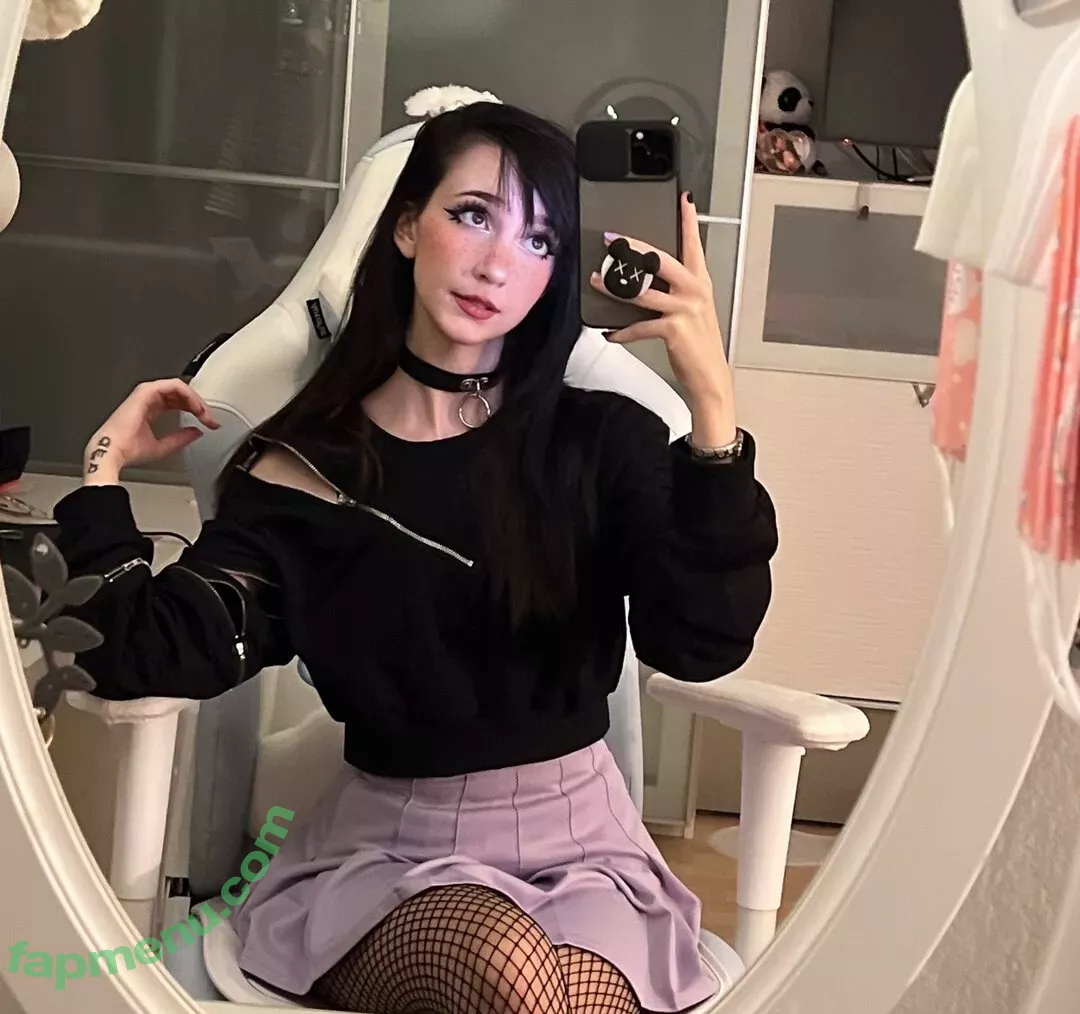 Nananightray nude photo #0049 (nsaneee)
