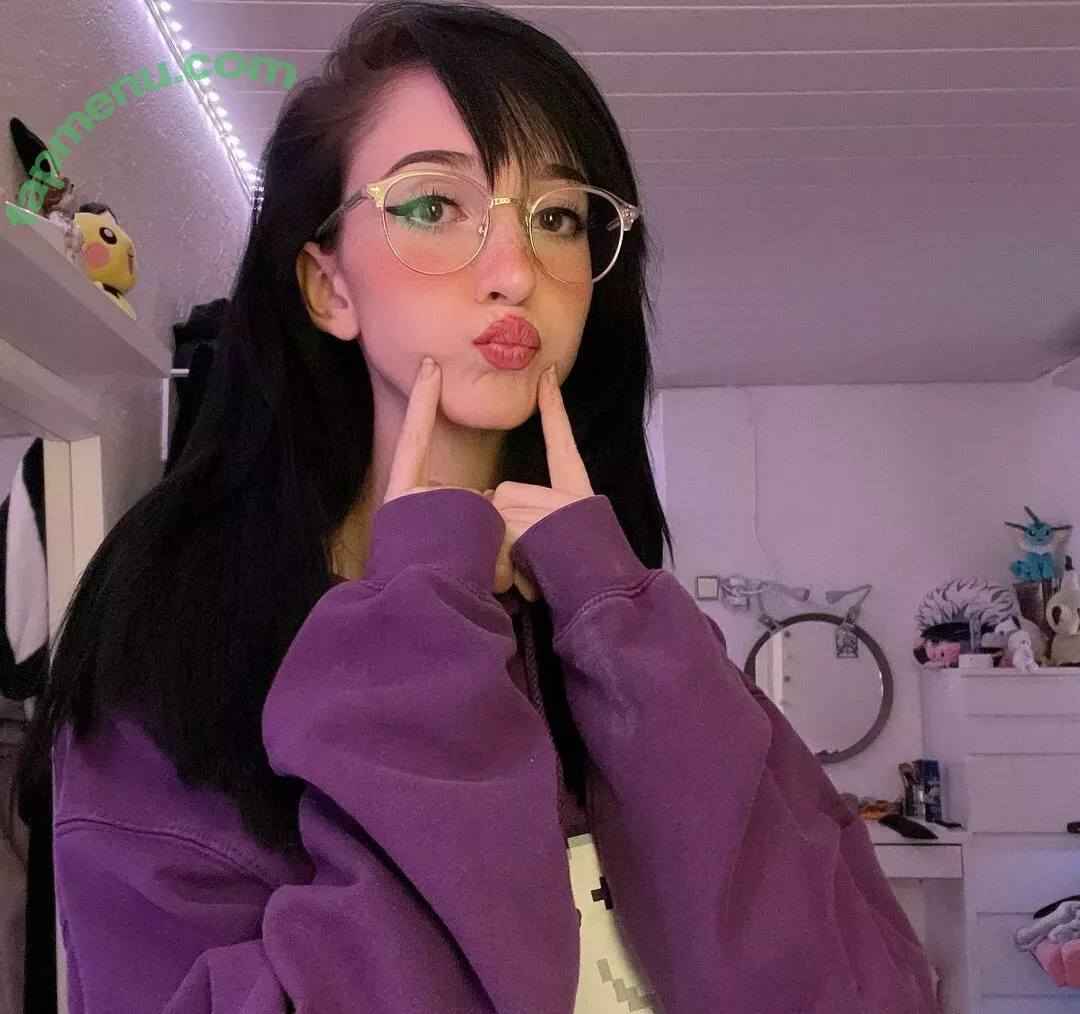 Nananightray nude photo #0058 (nsaneee)