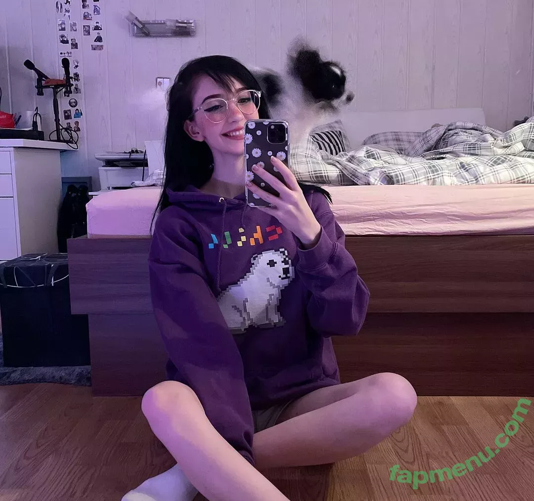 Nananightray nude photo #0059 (nsaneee)