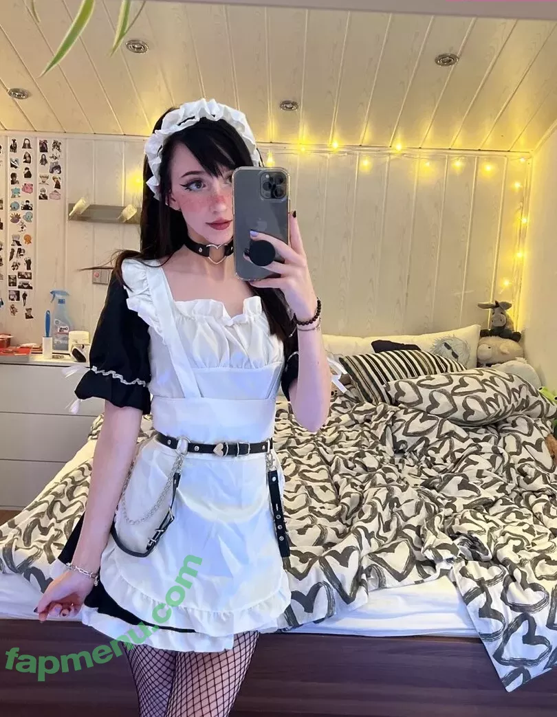 Nananightray nude photo #0081 (nsaneee)