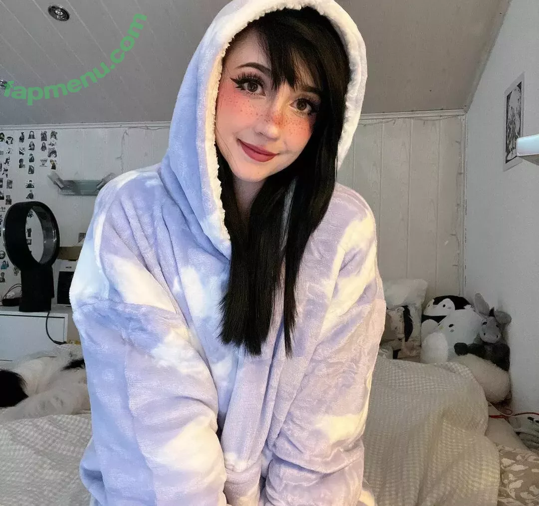 Nananightray nude photo #0092 (nsaneee)