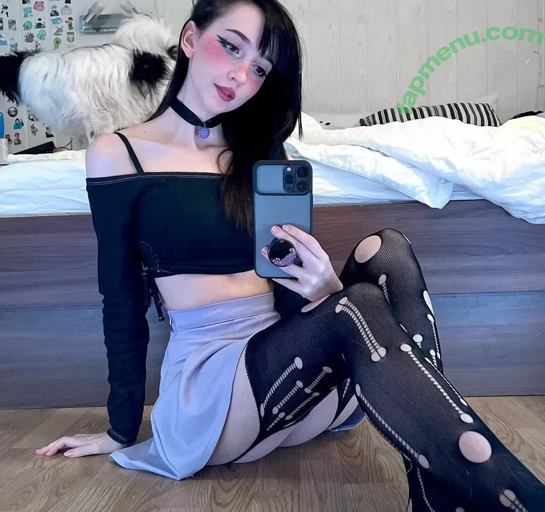 Nananightray nude photo #0093 (nsaneee)