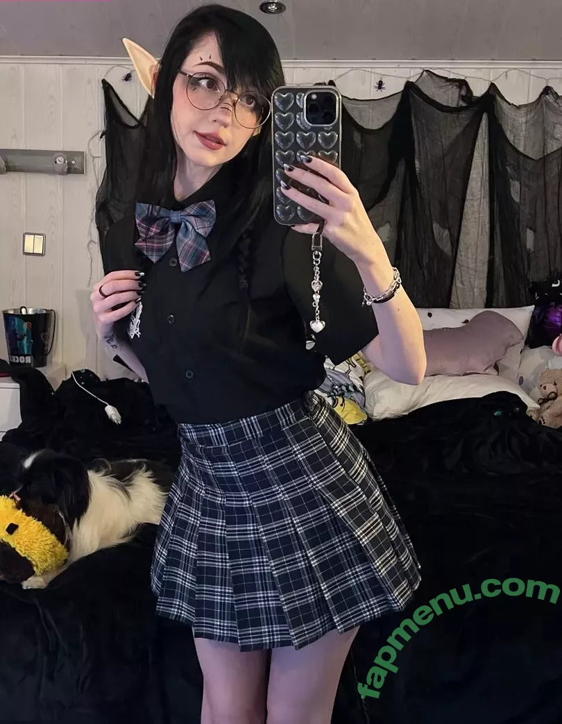 Nananightray nude photo #0121 (nsaneee)