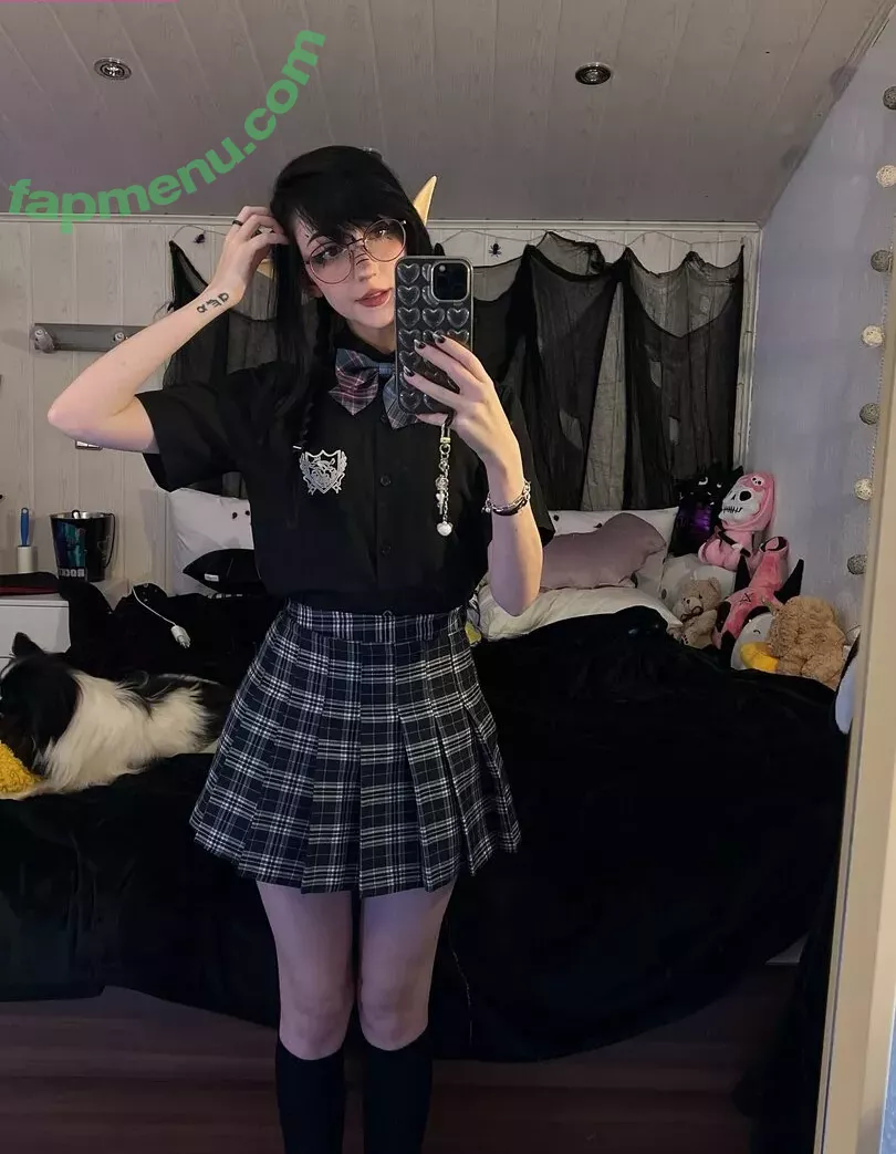 Nananightray nude photo #0125 (nsaneee)