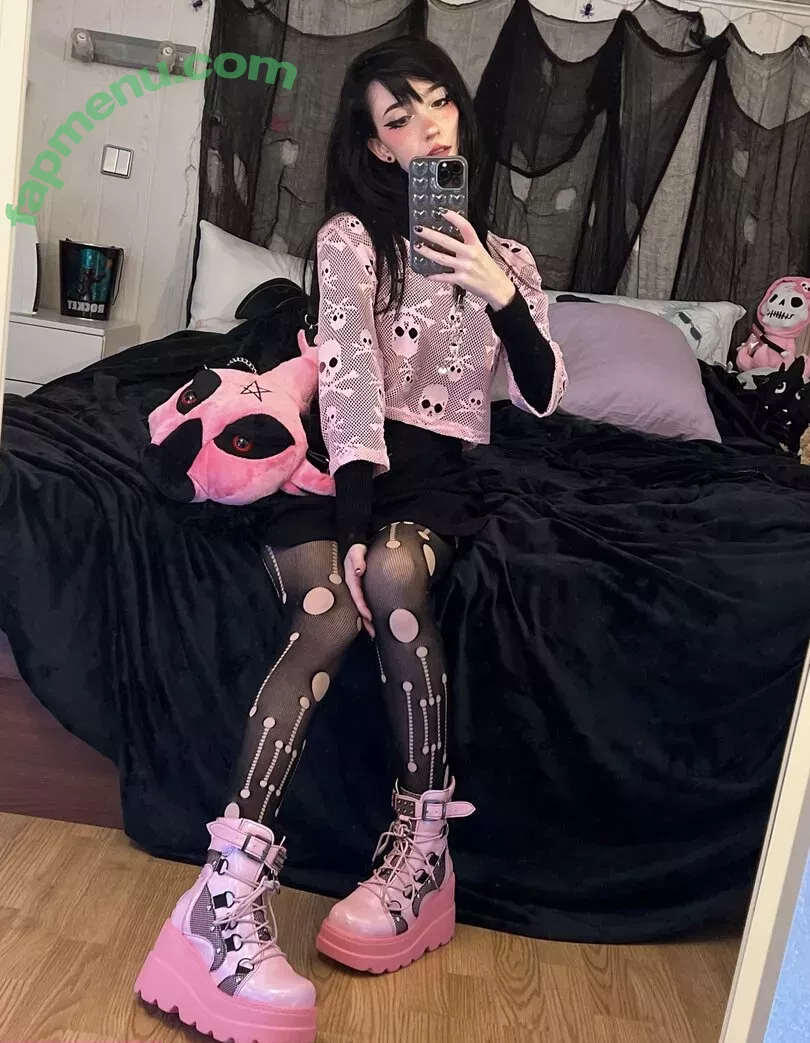 Nananightray nude photo #0128 (nsaneee)