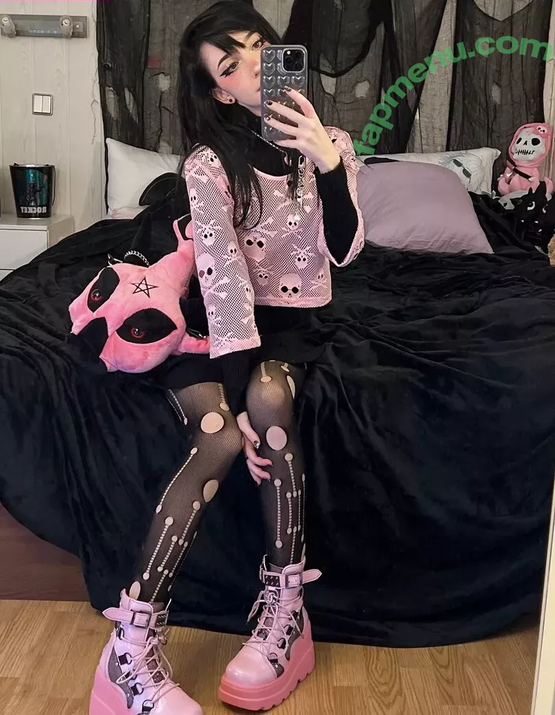 Nananightray nude photo #0132 (nsaneee)