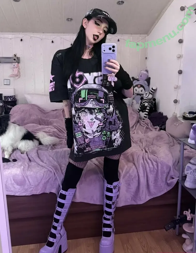 Nananightray nude photo #0864 (nsaneee)