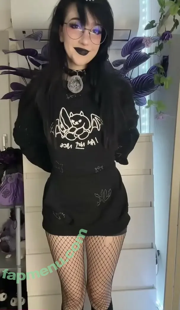 Nananightray nude photo #0913 (nsaneee)