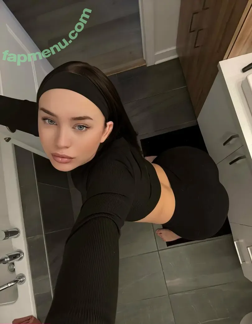 nanapiiou nude photo #0004 (itss.emma)