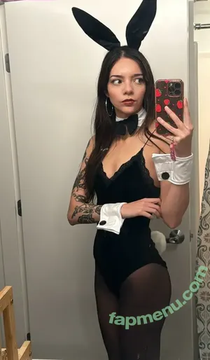  nude photo #0004