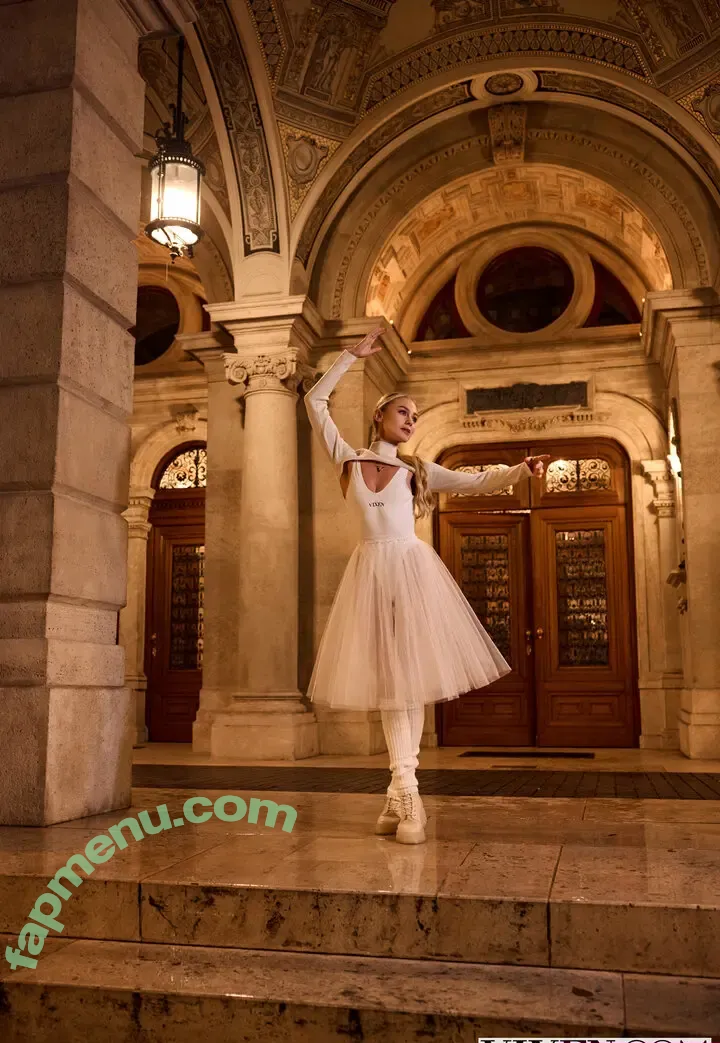 Nancy Ace nude photo #4250 (nancy_anastasiia / nancyace)