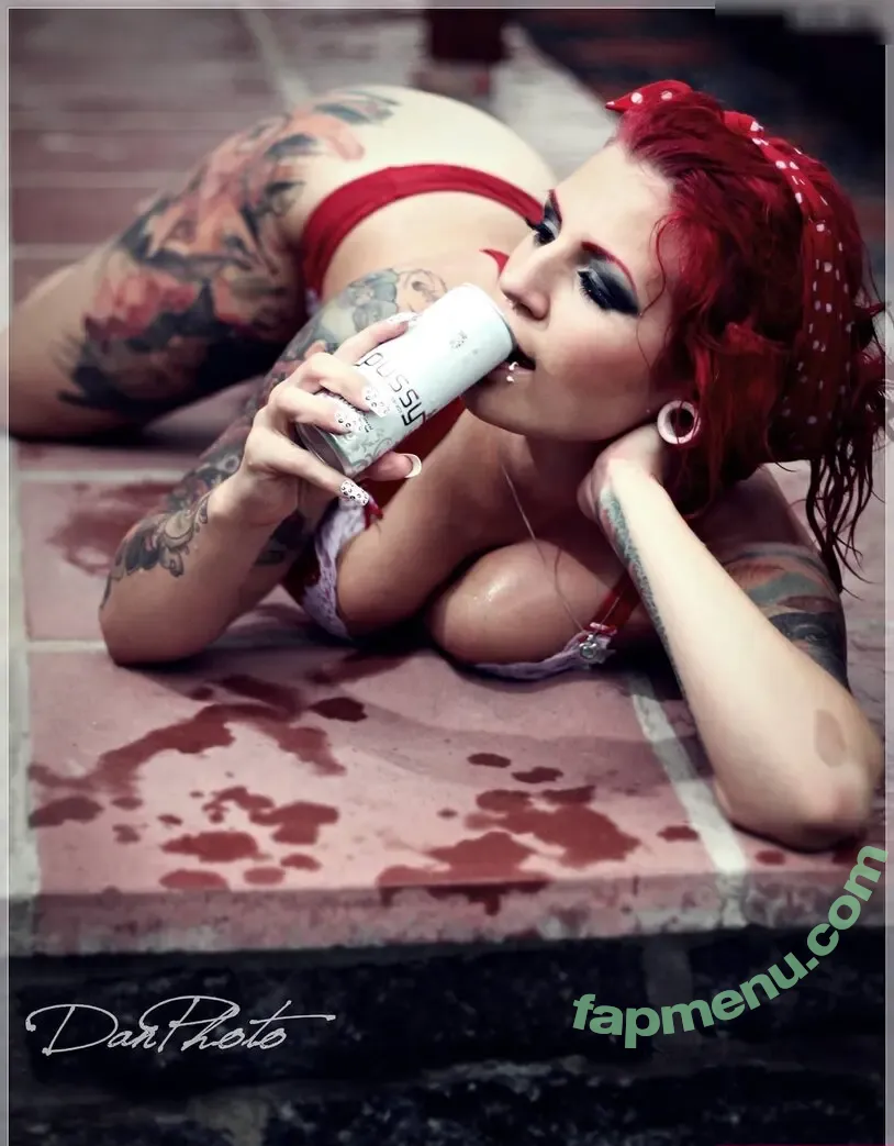 Nancy Mietzi nude photo #0010 (frau_mietziii_ink)
