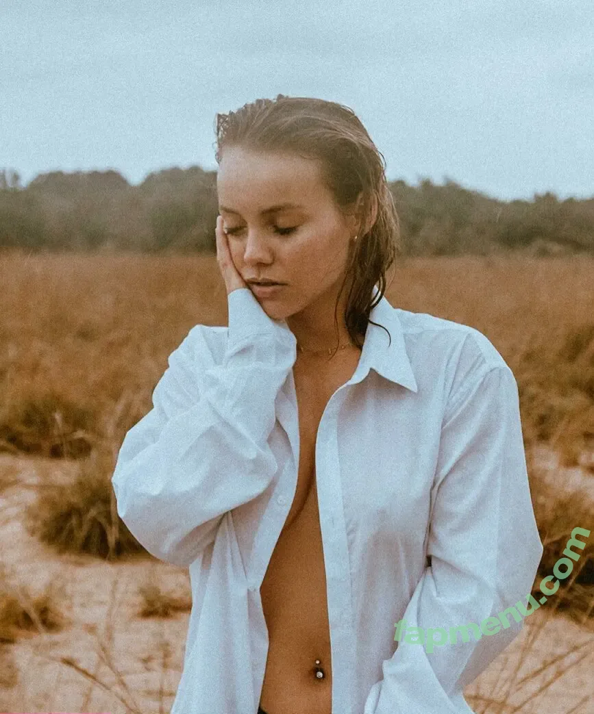 Nanette Nicole nude photo #0110 (nanetteorellana / nickinickita)