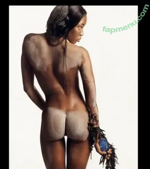 Naomi Campbell / NaomiCampbell / naomi nude photo #0486
