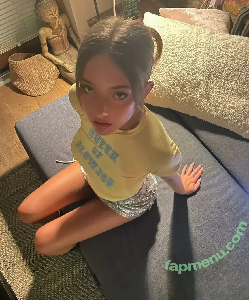 Naomi Lester nude photo #0012 (naomi.r.lester)